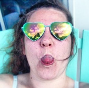 Meet your Posher, Cait